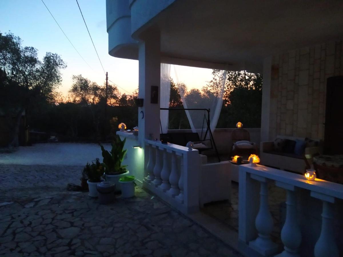 אוסטוני Villa Gardenia מראה חיצוני תמונה
